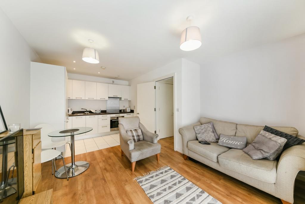 Forge Square, Westferry Road, Isle Of... 2 bed apartment - £450,000