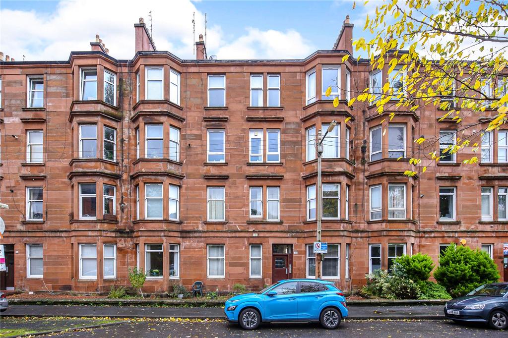 3/2, 82 Eastwood Avenue, Glasgow, G41 1 bed flat £575 pcm (£133 pw)