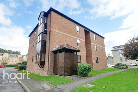 1 bedroom flat to rent, Rushdon Close - Romford - RM1