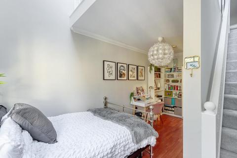Flat 8, Crown Court Berrymans Lane, London, SE26 4JL