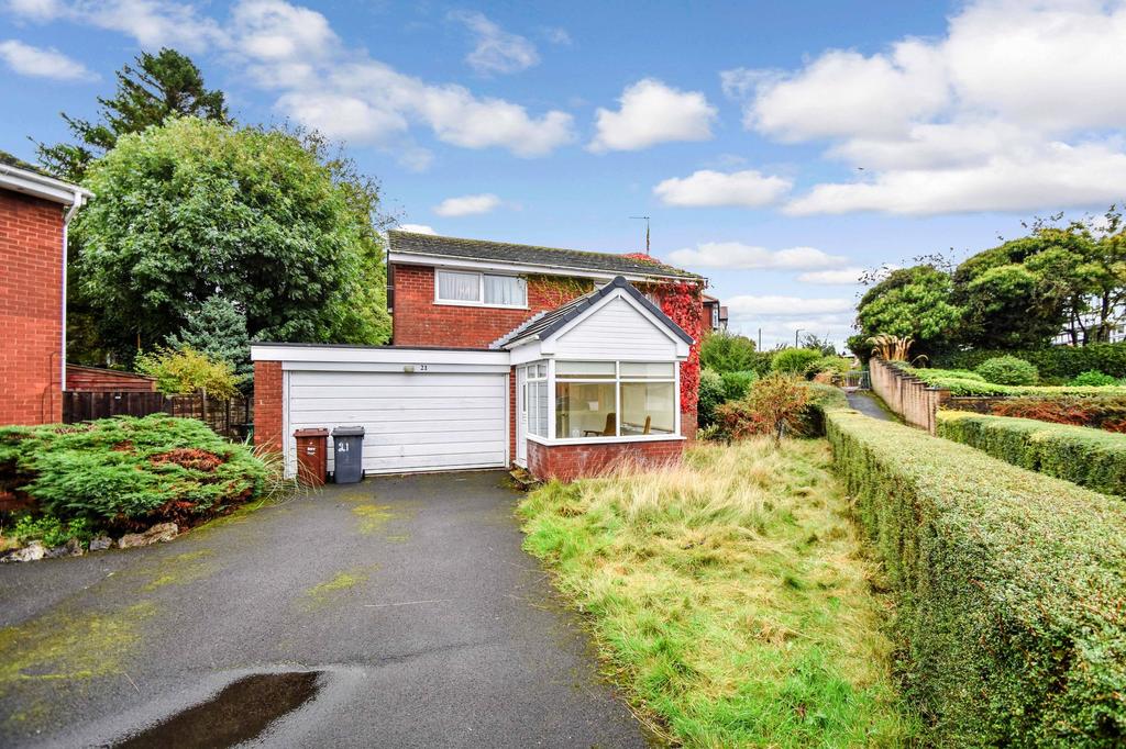 Sergeants Lane, Whitefield, M45 3 bed detached house £350,000