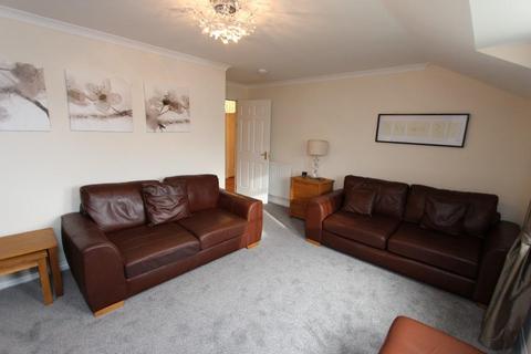 2 bedroom flat to rent, Willowbrae Road, Willowbrae, Edinburgh, EH8