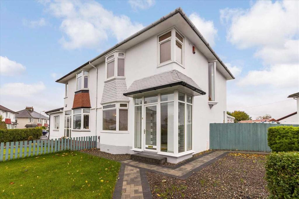 Hillview Drive, Clarkston, GLASGOW 3 bed semidetached house £320,000