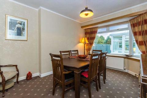 103 Hillview Drive, Clarkston, Glasgow, G76 7LA