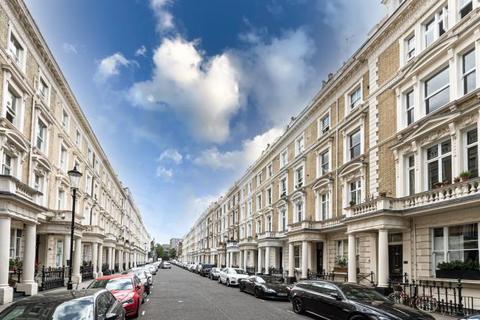 Flat 2, 42 Clanricarde Gardens, London, W2 4JW