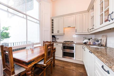 Flat 2, 42 Clanricarde Gardens, London, W2 4JW