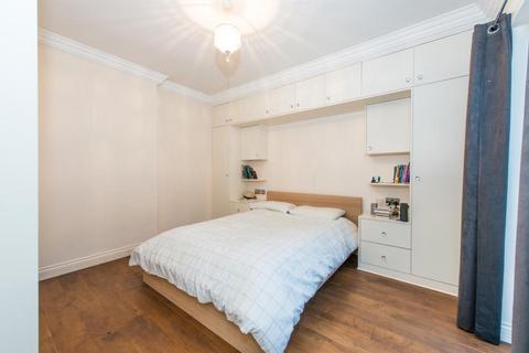 Flat 2, 42 Clanricarde Gardens, London, W2 4JW