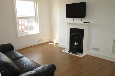 2 bedroom flat to rent, Clarendon Road, Southsea PO4