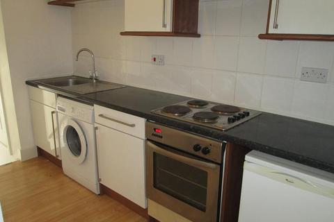 2 bedroom flat to rent, Clarendon Road, Southsea PO4