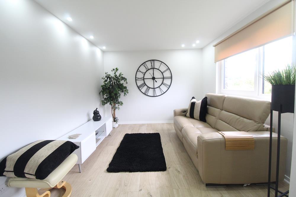 Lounge 1