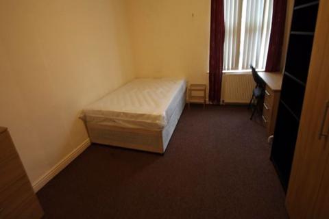 4 bedroom house to rent, Harold Road, Leeds