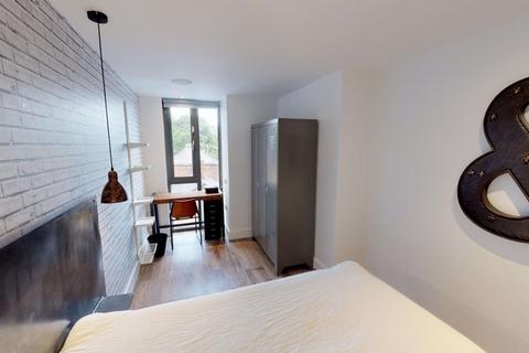6 bedroom flat to rent - Moorland Avenue, Leeds