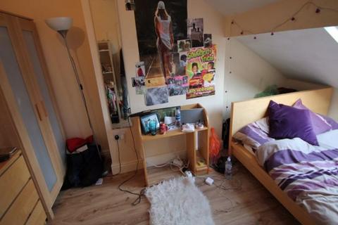 undefined, Brudenell Mount, Leeds
