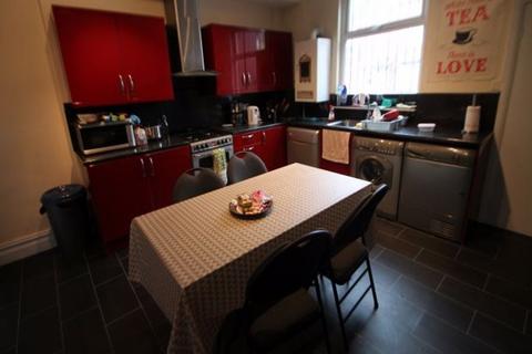 4 bedroom house to rent, Royal Park Grove, Leeds