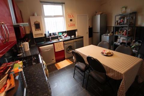 4 bedroom house to rent, Royal Park Grove, Leeds