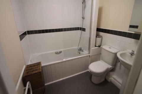 3 bedroom house to rent, Abbots Mews, Leeds