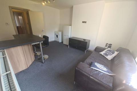 2 bedroom house to rent, Providence Ave, Leeds