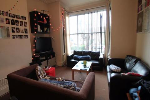 7 bedroom house to rent, Ash Grove, Leeds