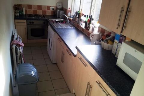 4 bedroom house to rent, Broomfield Road, Leeds