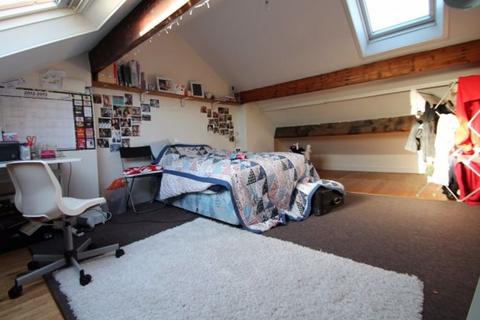 4 bedroom house to rent, Broomfield Road, Leeds