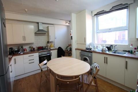 6 bedroom house to rent, Brudenell Grove, Leeds