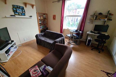 1 bedroom house to rent, Midland Road, Leeds