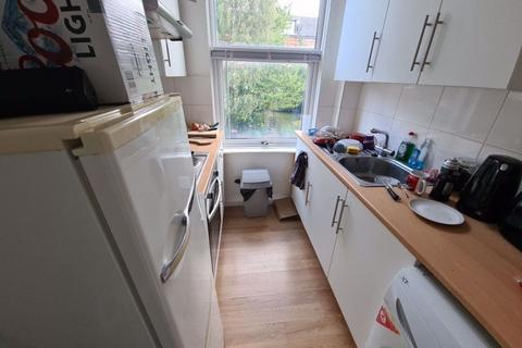 1 bedroom house to rent, Midland Road, Leeds