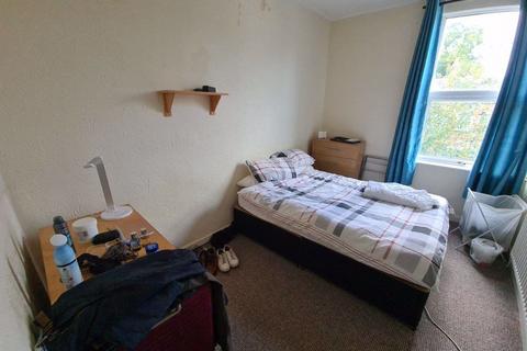 1 bedroom house to rent, Midland Road, Leeds