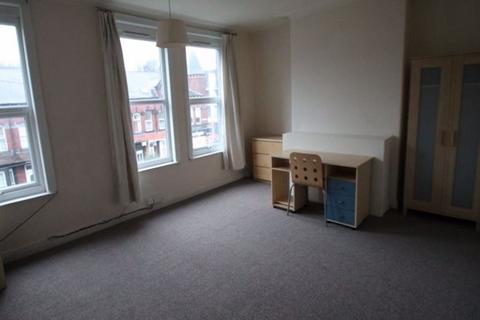 5 bedroom house to rent, Cardigan Road, Leeds