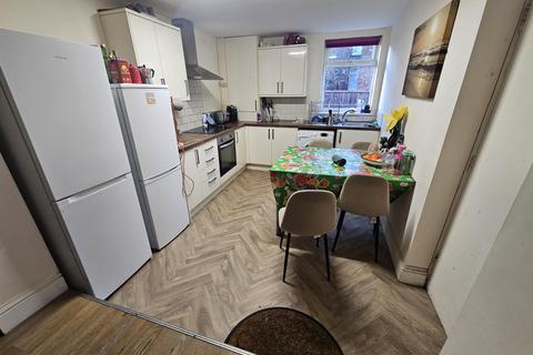 6 bedroom house to rent, Norwood Terrace, Leeds