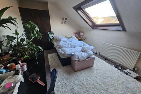 6 bedroom house to rent, Norwood Terrace, Leeds