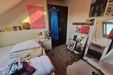 6 bedroom house to rent, Norwood Terrace, Leeds