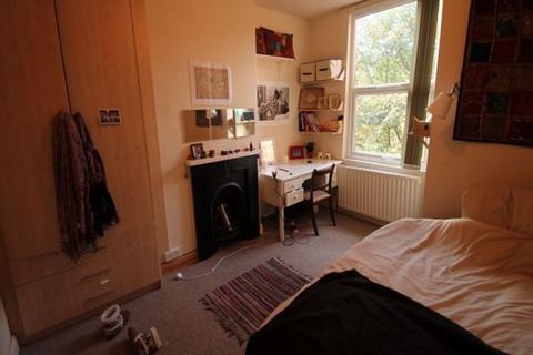 6 bedroom house to rent, Norwood Terrace, Leeds