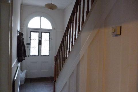 6 bedroom house to rent, Victoria Road, Leeds