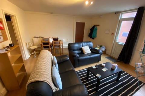 3 bedroom flat to rent, Royal Park Terrace, Leeds