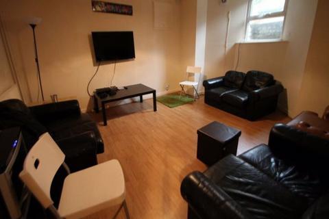 8 bedroom house to rent, Regent Park Terrace, Leeds