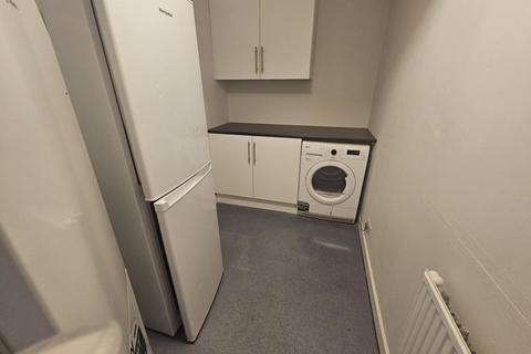 8 bedroom house to rent, Regent Park Terrace, Leeds