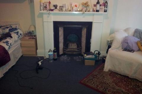 7 bedroom house to rent, Hyde Park Road, Leeds