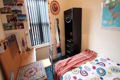 4 bedroom house to rent, Hessle Mount, Leeds