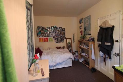 4 bedroom house to rent, Hessle Terrace, Leeds