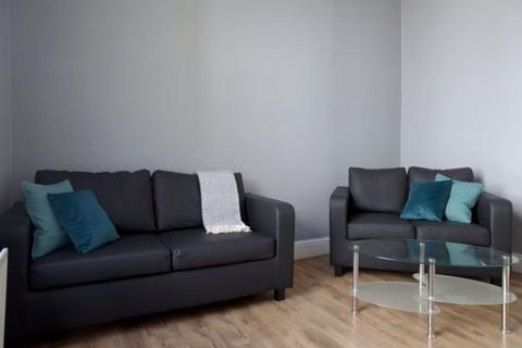 4 bedroom house to rent, Kendal Lane, Leeds