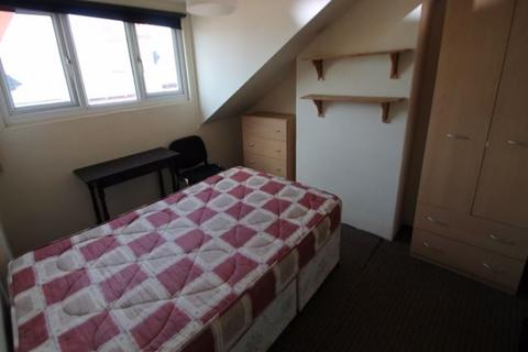 4 bedroom house to rent, Norwood Place, Leeds