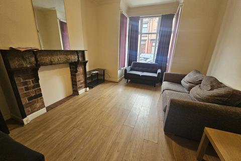 4 bedroom house to rent, Norwood Place, Leeds