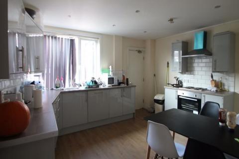 4 bedroom house to rent, Richmond Mount, Leeds