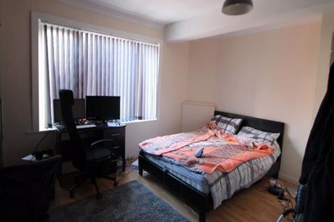 4 bedroom house to rent, Richmond Mount, Leeds