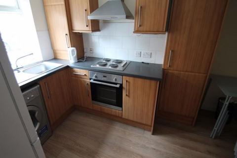 4 bedroom house to rent, Manor Terrace, Leeds