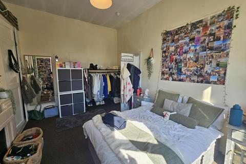 4 bedroom house to rent, Manor Terrace, Leeds