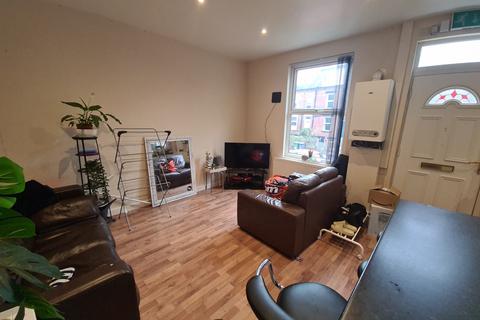 3 bedroom house to rent, Beechwood Row, Leeds