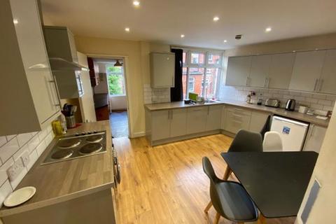 4 bedroom house to rent, Richmond Mount, Leeds