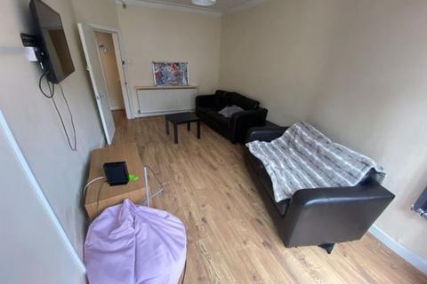 4 bedroom house to rent, Richmond Mount, Leeds